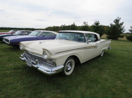 1957 Ford Fairlane 500 Skyliner Retractable Hardtop