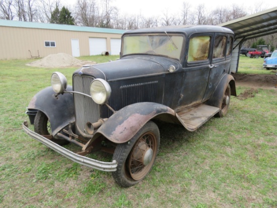 1932 FORD 4DR SUICIDE SEDAN