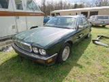 JAGUAR X16 4DR SEDAN FOR PROJECT OR PARTS
