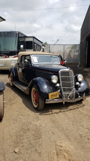 1935 Ford Cabriolet