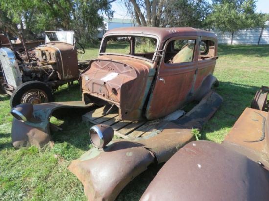 1934 Ford 2dr Sedan Body