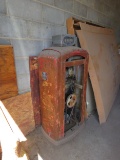 Bennett Model 788 Gas Pump for restore. Faded, parts m