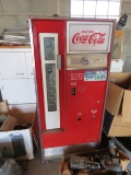 Coca Cola Pop Machine