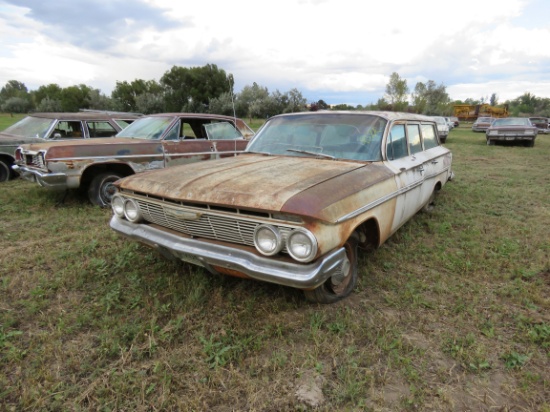 1961 Chevrolet 4dr Parkwood Wagon