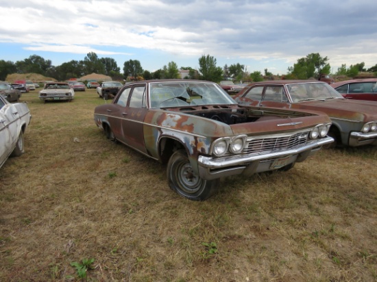 1965 Chevrolet 4dr Sedan for parts