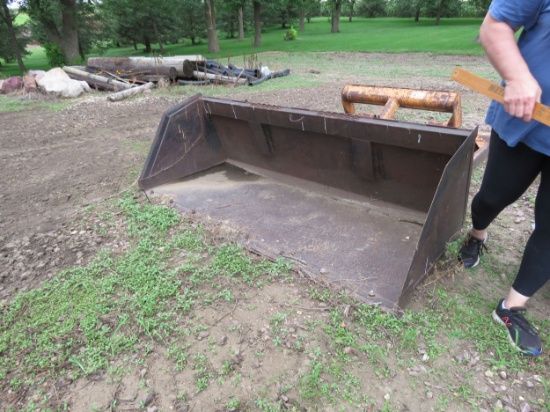 Bobcat Large Quick Tatch Bucket