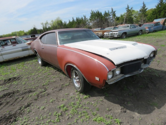 1969 Oldsmobile 442 Holiday Coupe