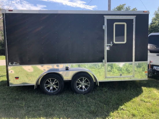 HAULMARK 14' V NOSE ENCLOSED TRAILER