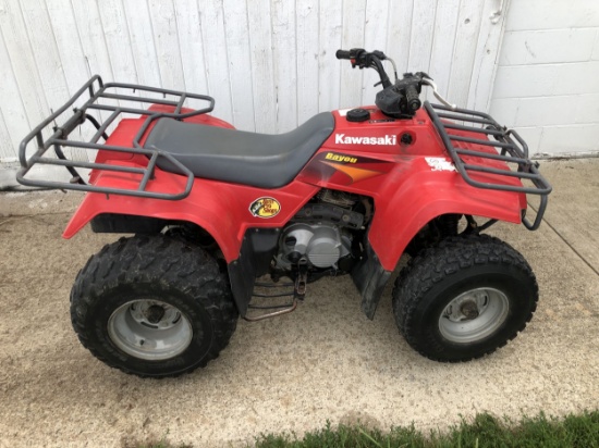 90'S KAWASAKI BAYOU 220