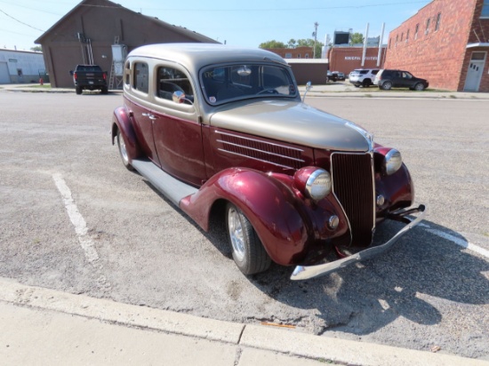 1936 Ford 4dr Suicide Sedan Street rod
