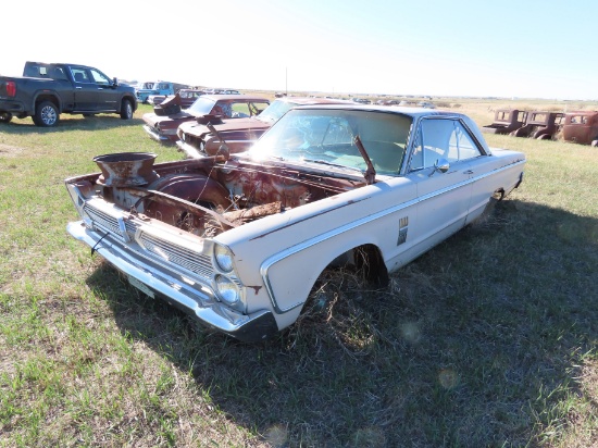 1966 Plymouth Fury III 2dr HT