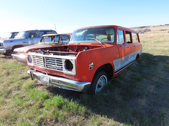 1972 International 1010 Travel All