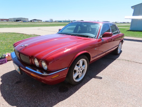 1999 Jaguar XJR 4dr Sedan