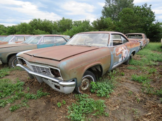 1966 Chevrolet Impala SS 2dr HT