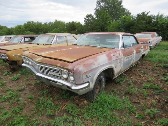 1966 Chevrolet Caprice 4dr HT