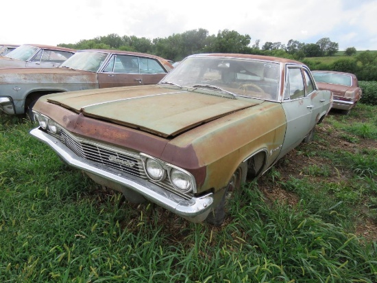 1965 Chevrolet Impala 4dr Sedan