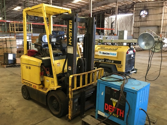 Hyster 45 E45XM-27 2 Stage Electric Forklift with charger