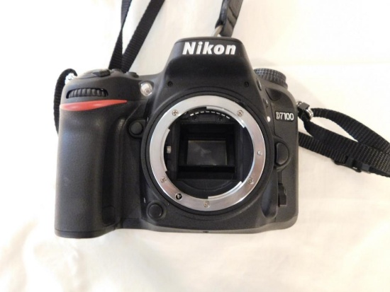 Nikon D7100 Camera