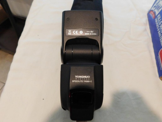 Yongnuo Digital Speedlight YN560-II Flash with case