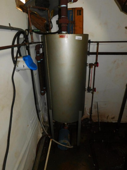 Rema 80 gallon hot water holding tank