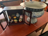 Bowl - Display cabinet with ceramics