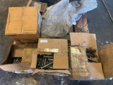 Contents of pallet - Misc pegs