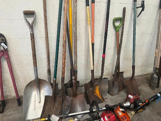 Lot of Shovels (@13)