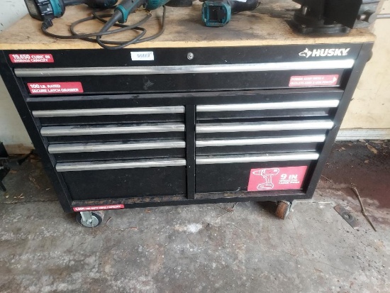 Husky 19,650 Cubic Inch Rolling Tool Box with Keys