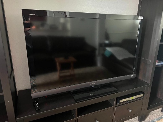 Sony 52" TV. Local Pick Up ONLY on this Item
