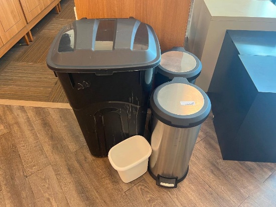 Lot of 4 Trash Cans