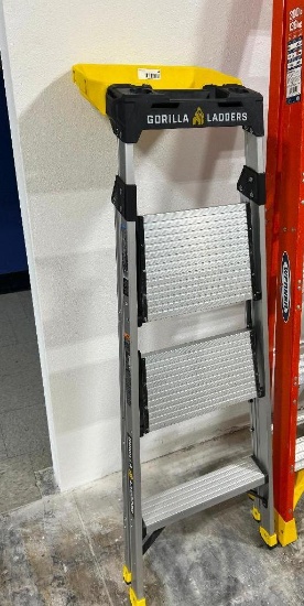 Gorilla 5' Step Ladder