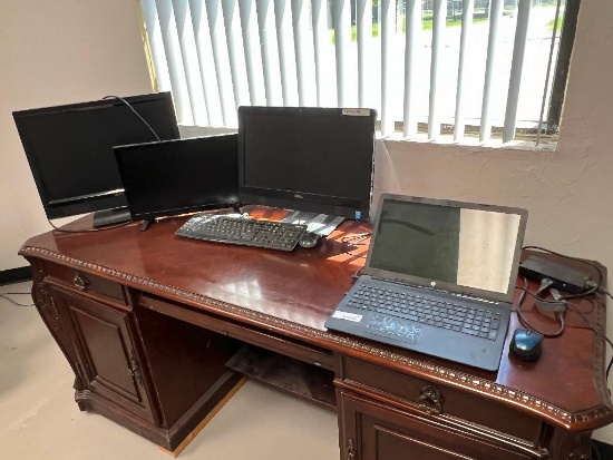 HP Laptop with 3 Monitors and Keyboard