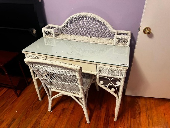 White wicker desk and chair
