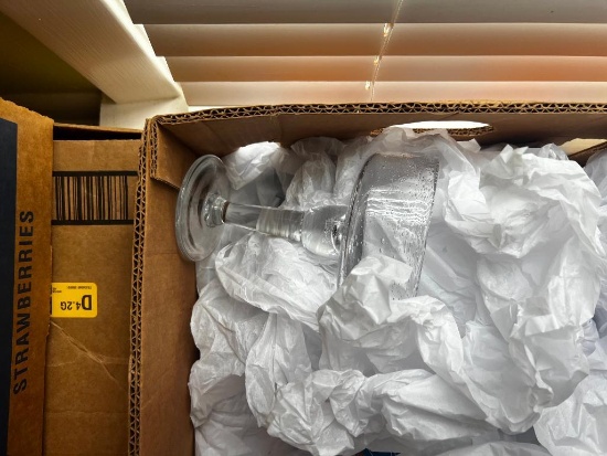 Box of misc glassware