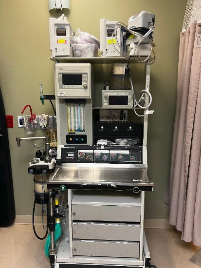 Omeda Modulus SE Anthesthesia Cart | Industrial Machinery & Equipment ...