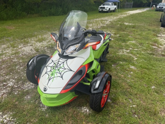 2015 Can-Am Spyder ST Motorcycle, VIN # 2BXNCBC45FV000055