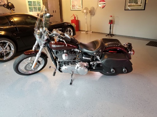 2011 Harley Davidson, Model Super Glide