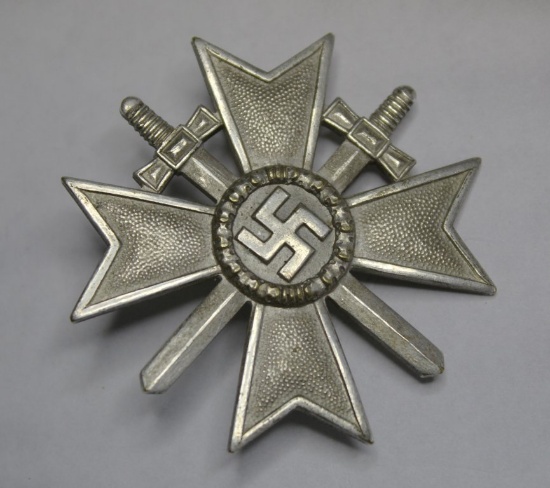 War Merit Cross 1st Class w/Swords Badge