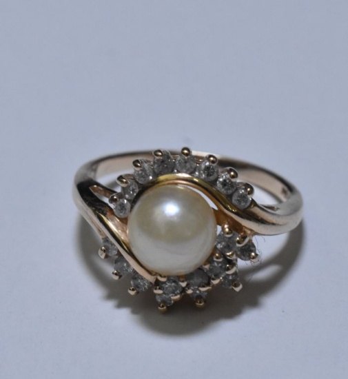 Pearl and Diamond Estate Ring