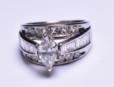 2.26 ct Marquis Cut Wedding Ring, 14 kt, 8.6 Grams