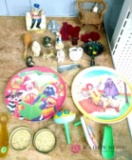 Lot of assorted Collectibles see pics