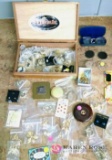 Lot of costume jewelry and vintage glasses