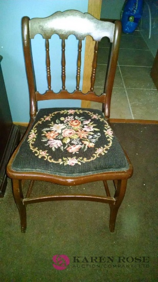 Cushioned side chair