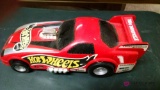 Hot Wheels car case and cars