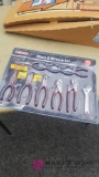 Toolrich pliers and wrench set