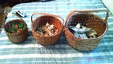 Lot of 3 wicker baskets