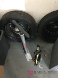 Tire pump, Jack, speaker box,