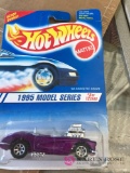 15 Hot wheels new in the package