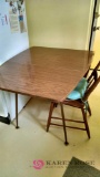 Small kitchenette leaf table with chair