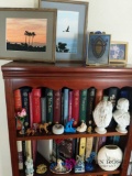 Figurines, decor, and framed pictures